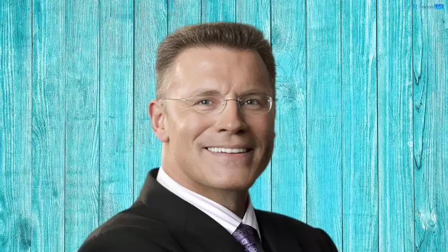 Howie Long Height How Tall is Howie Long?